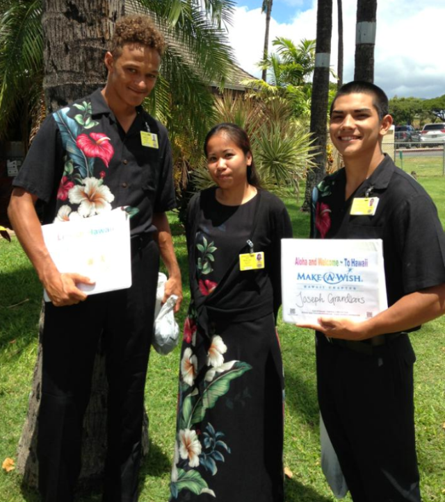 The Staff Of Leis Of Hawaii - Treyvon, Trida, Taz / Welcomes Make A Wish Hawaii